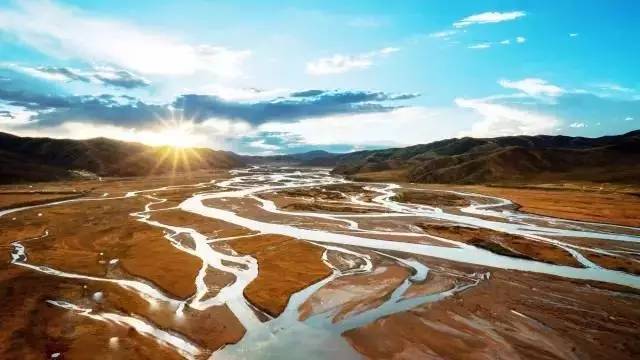 心懷 “國之大者” ,保護“中華水塔” 碧源達電磁采暖爐助力青藏高原煤改電清潔供暖 心懷 “國之大者” ,保護“中華水塔” 碧源達電磁采暖爐助力青藏高原煤改電清潔供暖